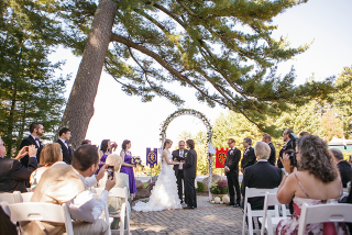 Illustration for article titled World of Warcraft-Themed Weddings Sure Look Fun